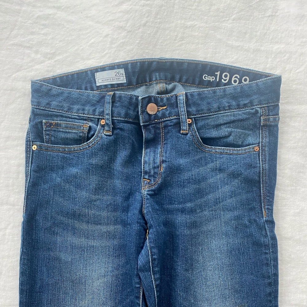 Gap 1969 always skinny medium wash jeans